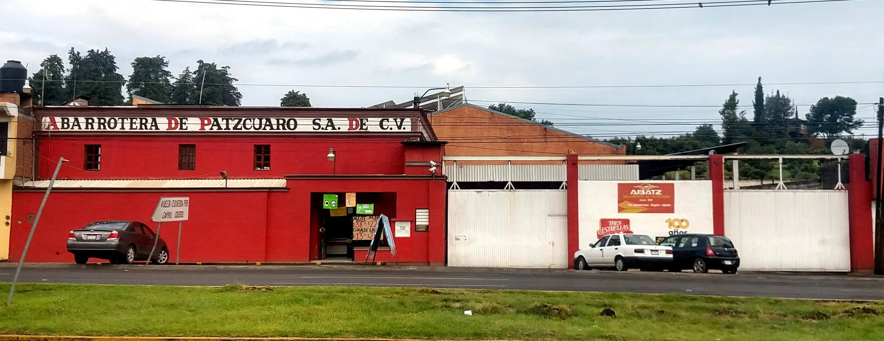 Fachada de sucursal matriz de Abatz